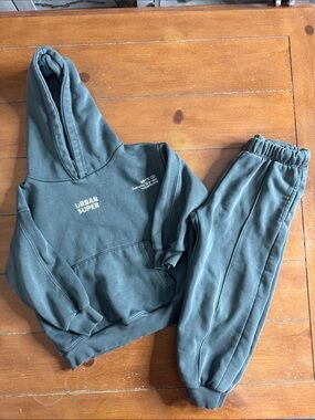 Zara Boys Hoodie & Jogger Set - Size 5T